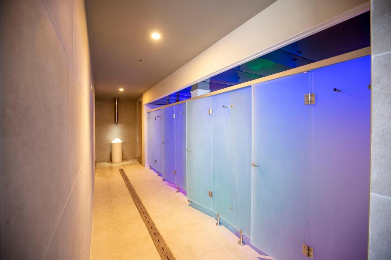 Panafrica Hotel Boutique & Spa 바타 외부 사진